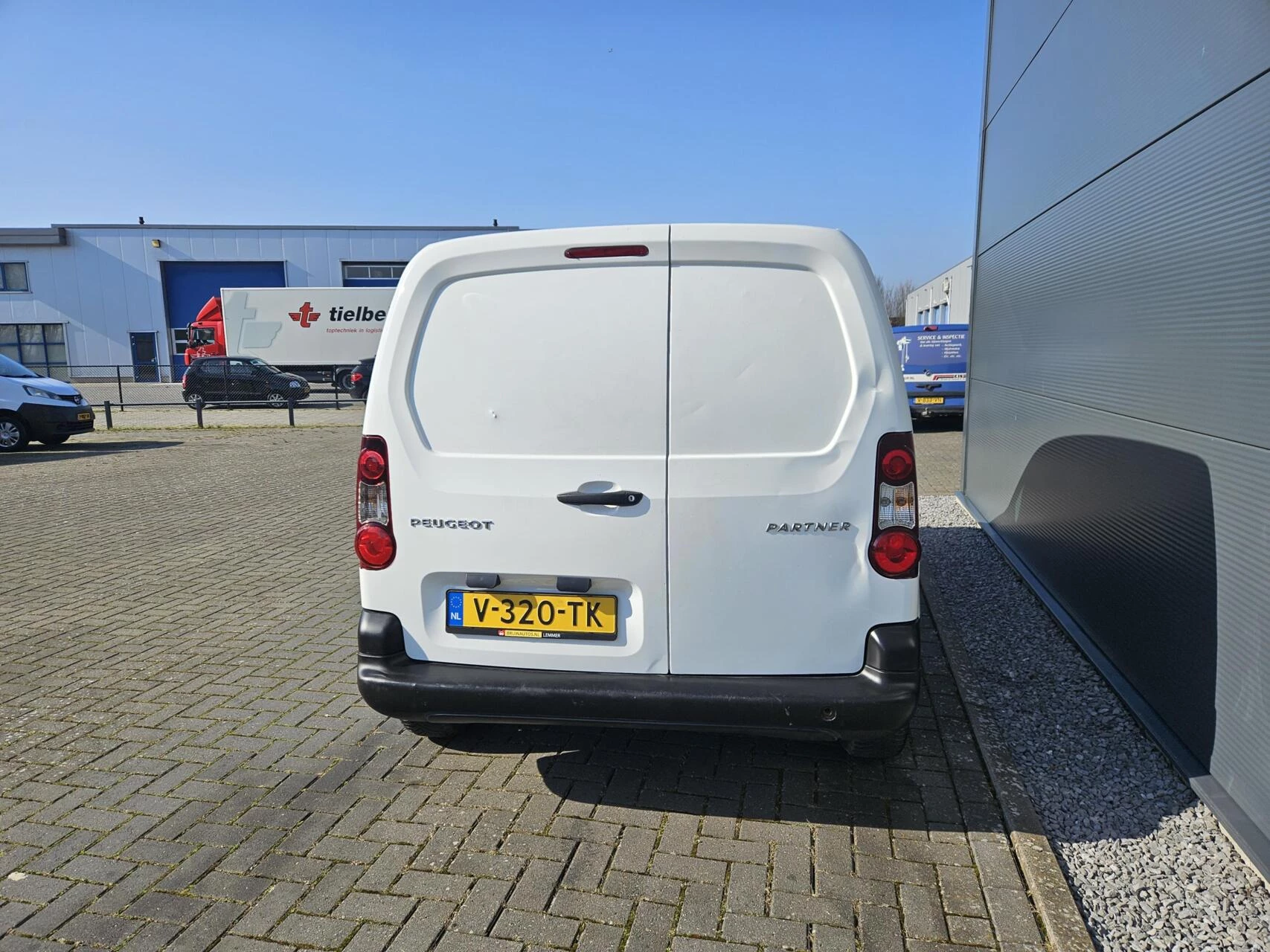 Hoofdafbeelding Peugeot Partner