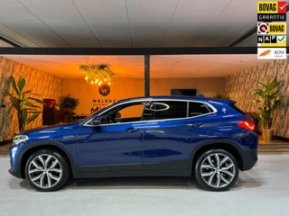Hoofdafbeelding BMW X2 BMW X2 SDrive20i Executive Garantie Head-Up StoelVW Elek Achterklep Cruise Clima Navi PDC Led Sfeer Rijklaar