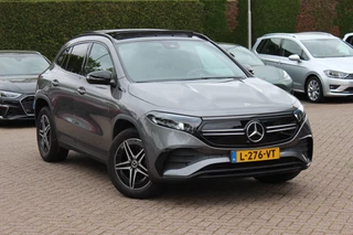Hoofdafbeelding Mercedes-Benz EQA Mercedes-Benz EQA 250 Business Solution AMG 67 kWh / SoH 94,5% / Panoramadak / Camera / CarPlay / 18'' / Stoelverwarming / Dodehoek / DAB / Cruise Control