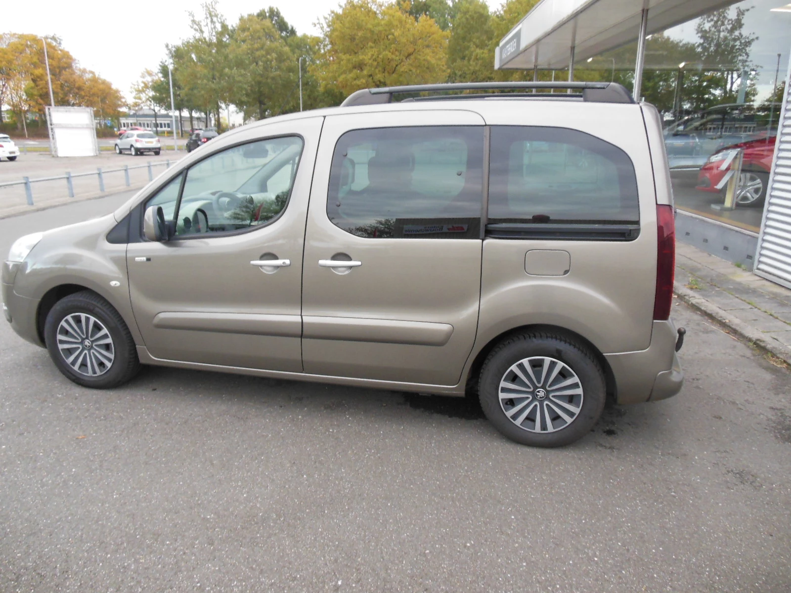 Hoofdafbeelding Peugeot Partner