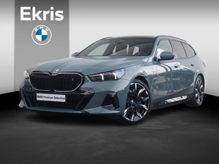 Hoofdafbeelding BMW i5 BMW i5 Touring eDrive40 84 kWh M Sportpakket Pro/ Verwarmd Stuurwiel/ Trekhaak/ Comfort Access/ 21"LMV/ Panoramadak/ Driving Assistant Plus/ Harman Kardon