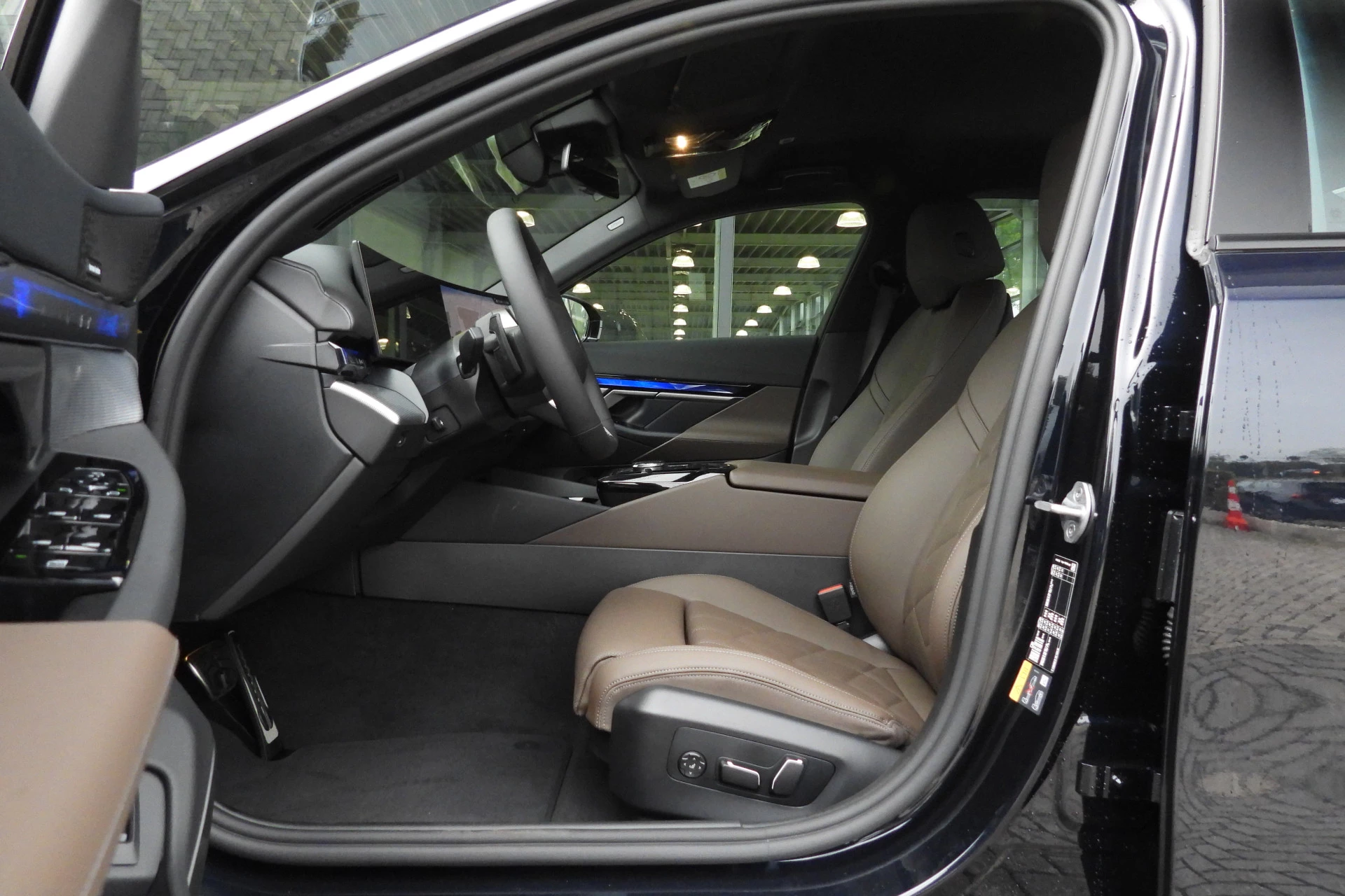 Hoofdafbeelding BMW i5