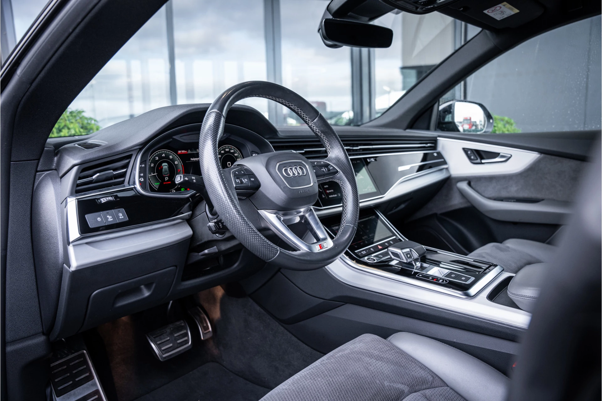 Hoofdafbeelding Audi Q8