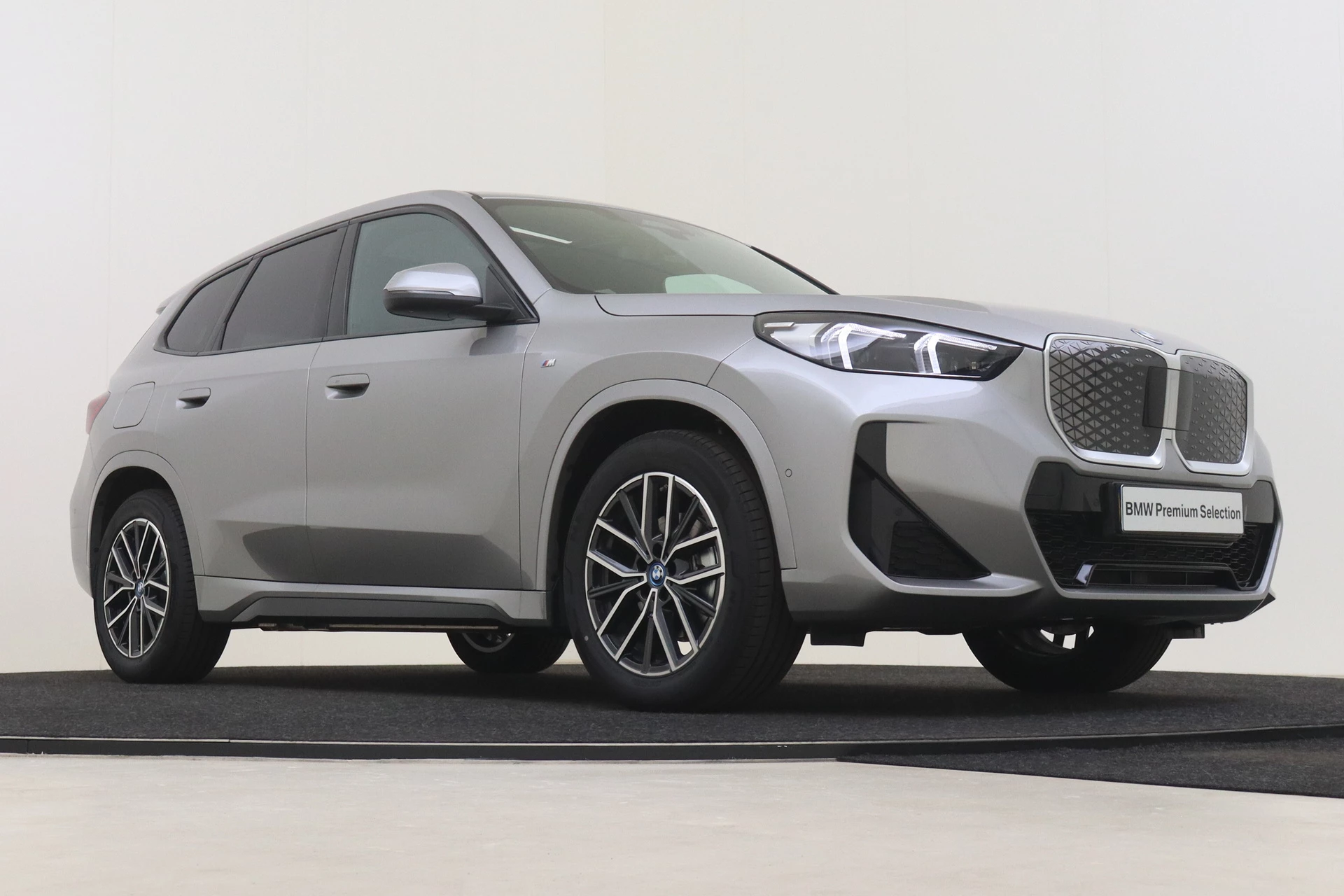 Hoofdafbeelding BMW iX1