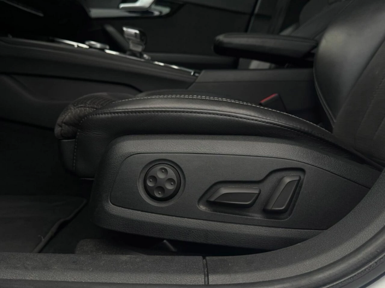 Hoofdafbeelding Audi S4