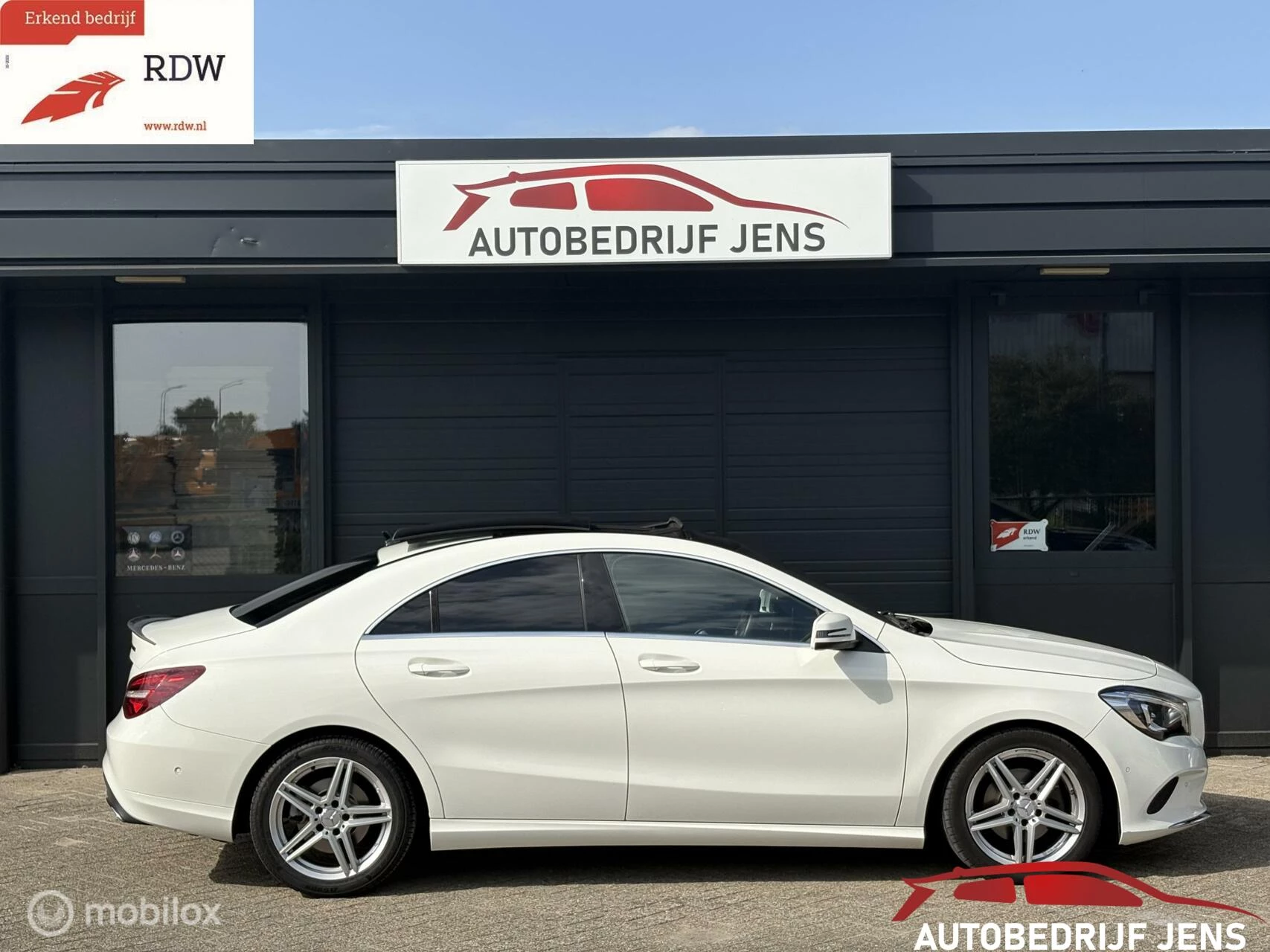 Hoofdafbeelding Mercedes-Benz CLA