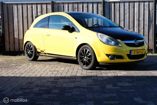 Opel Corsa 1.4-16V Color Race Edition Airco/Nieuwe APK
