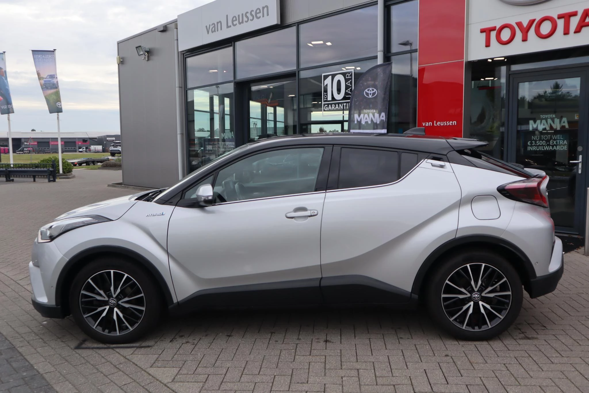 Hoofdafbeelding Toyota C-HR