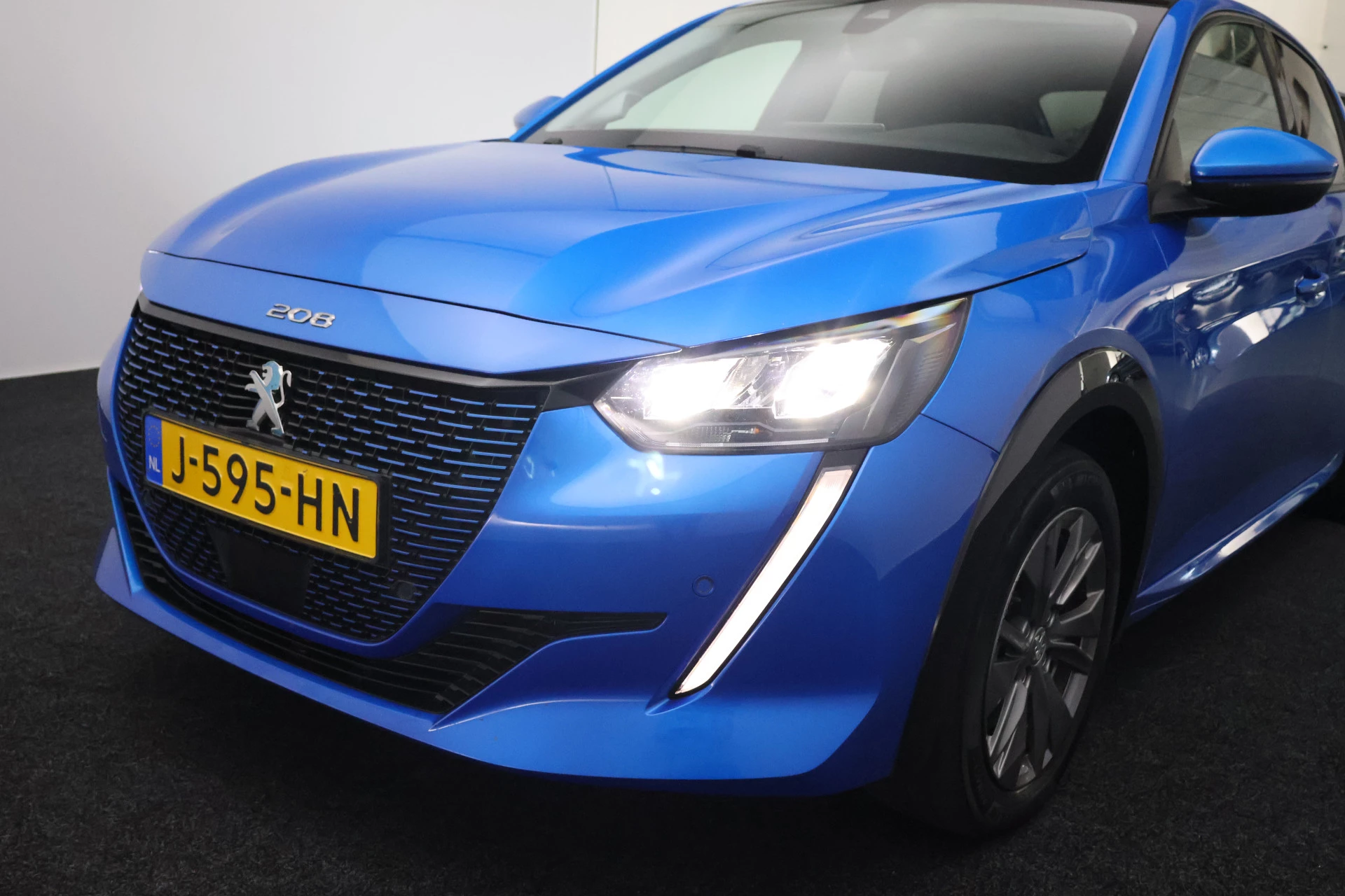Hoofdafbeelding Peugeot e-208