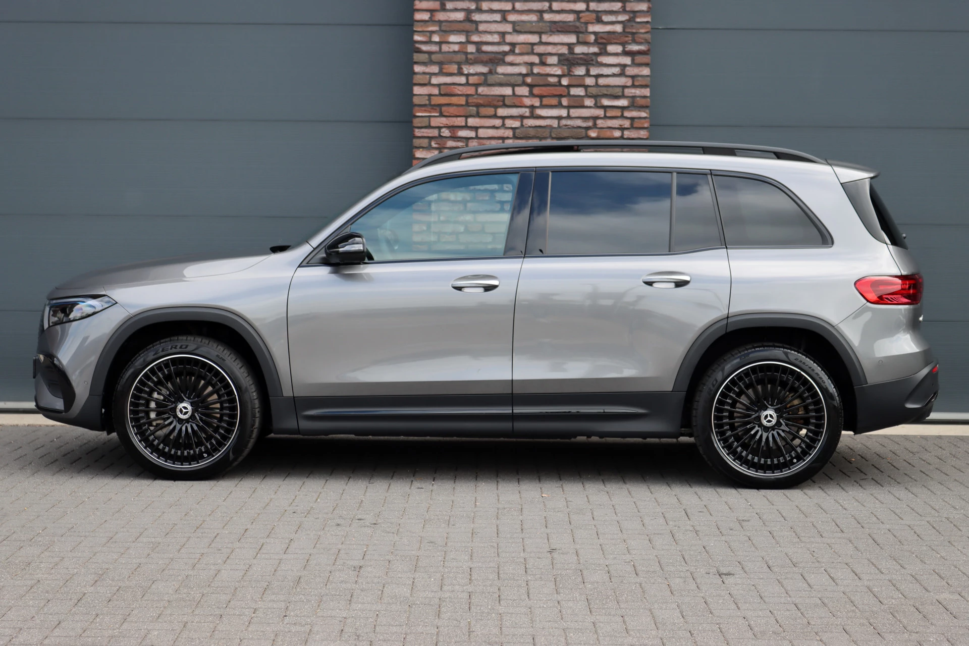 Hoofdafbeelding Mercedes-Benz EQB