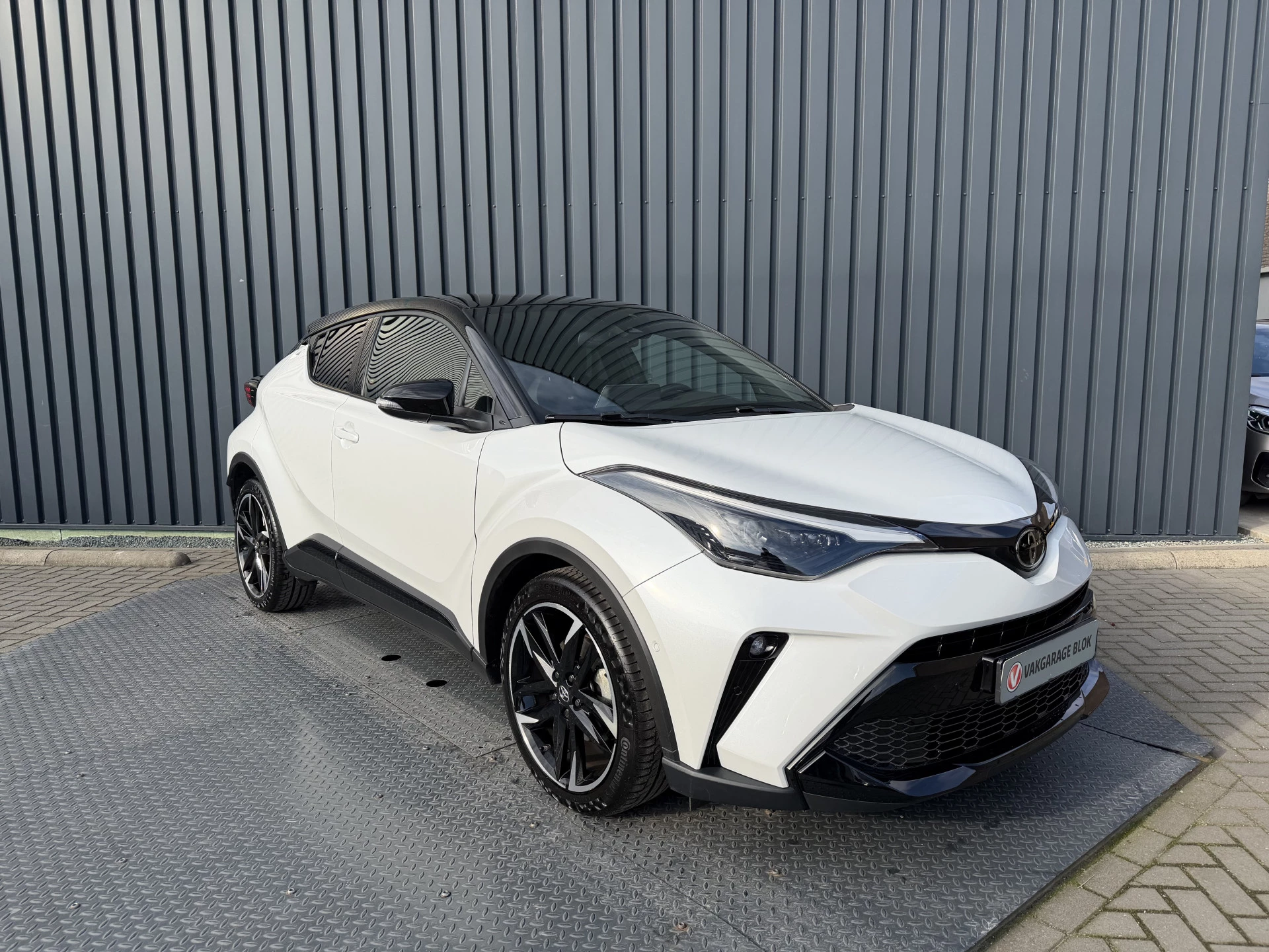 Hoofdafbeelding Toyota C-HR