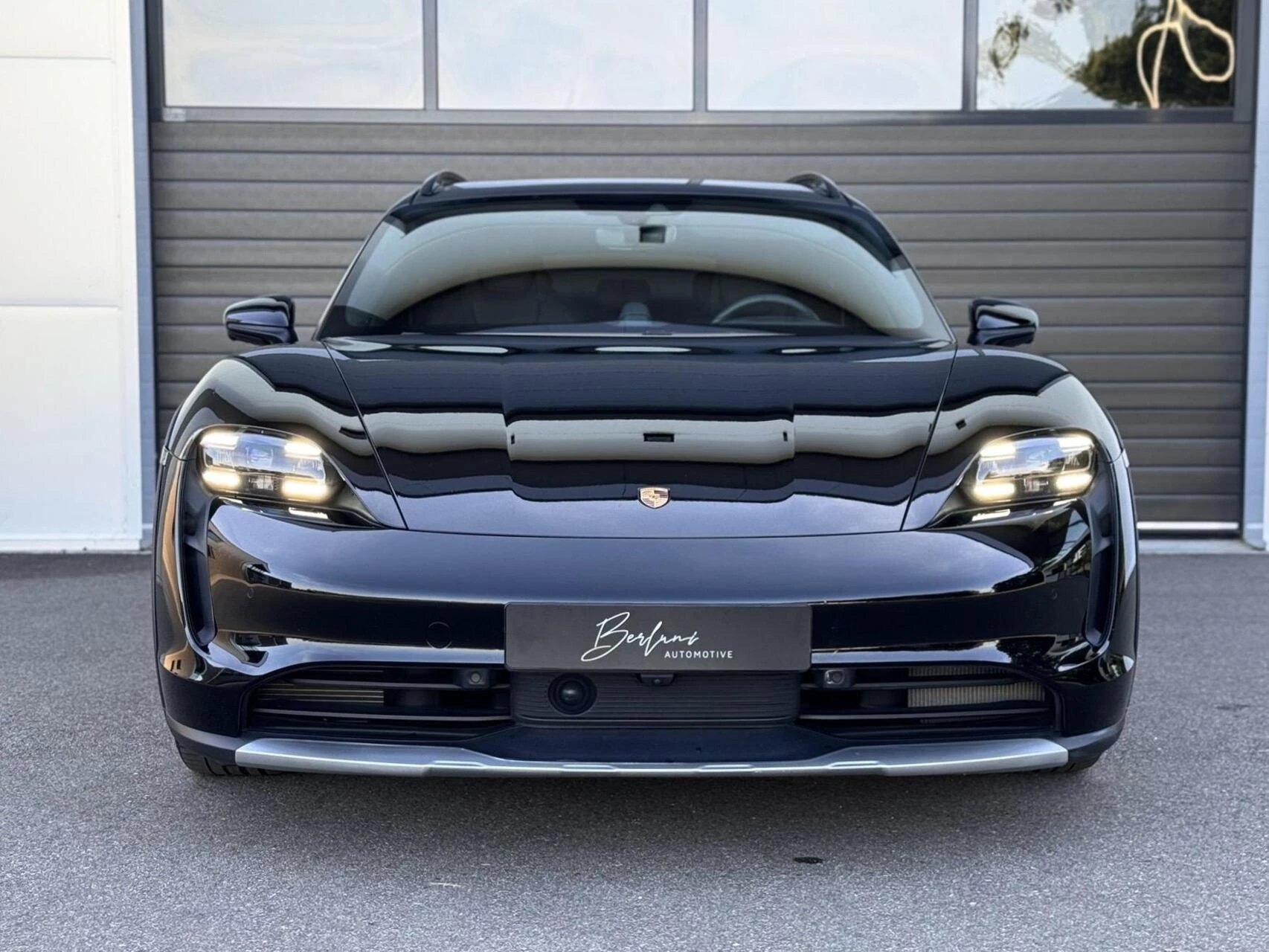 Hoofdafbeelding Porsche Taycan