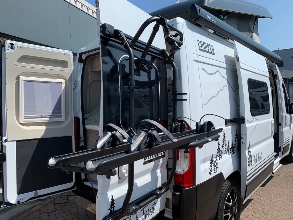 Hoofdafbeelding Bürstner Campeo 600 Airco Cruise