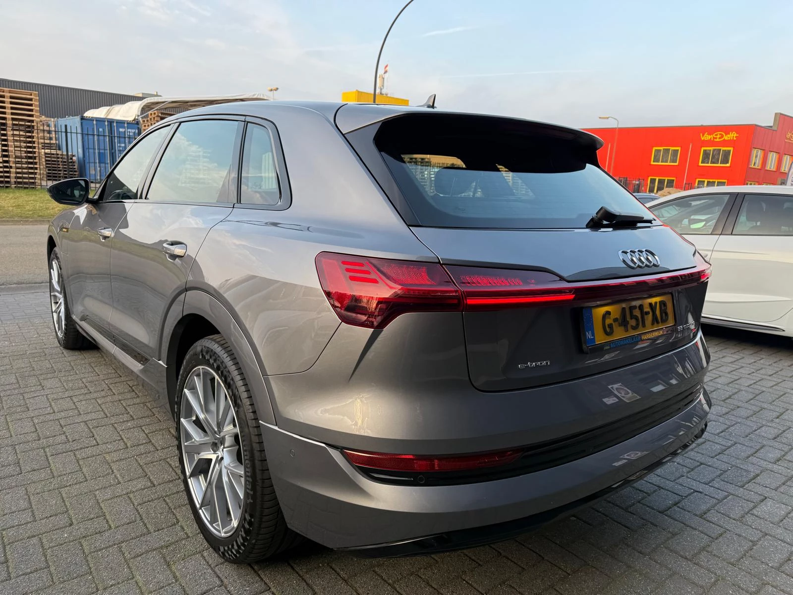 Hoofdafbeelding Audi e-tron