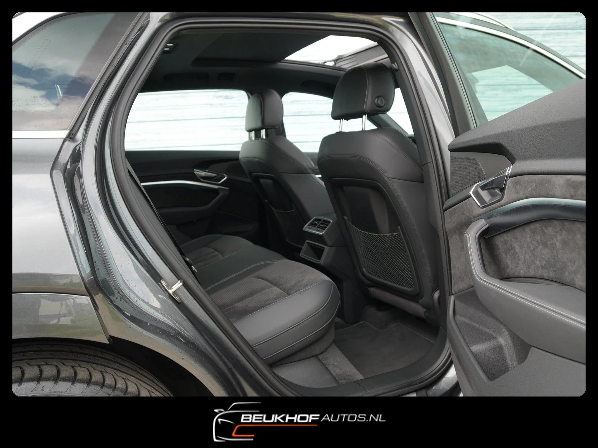 Hoofdafbeelding Audi e-tron