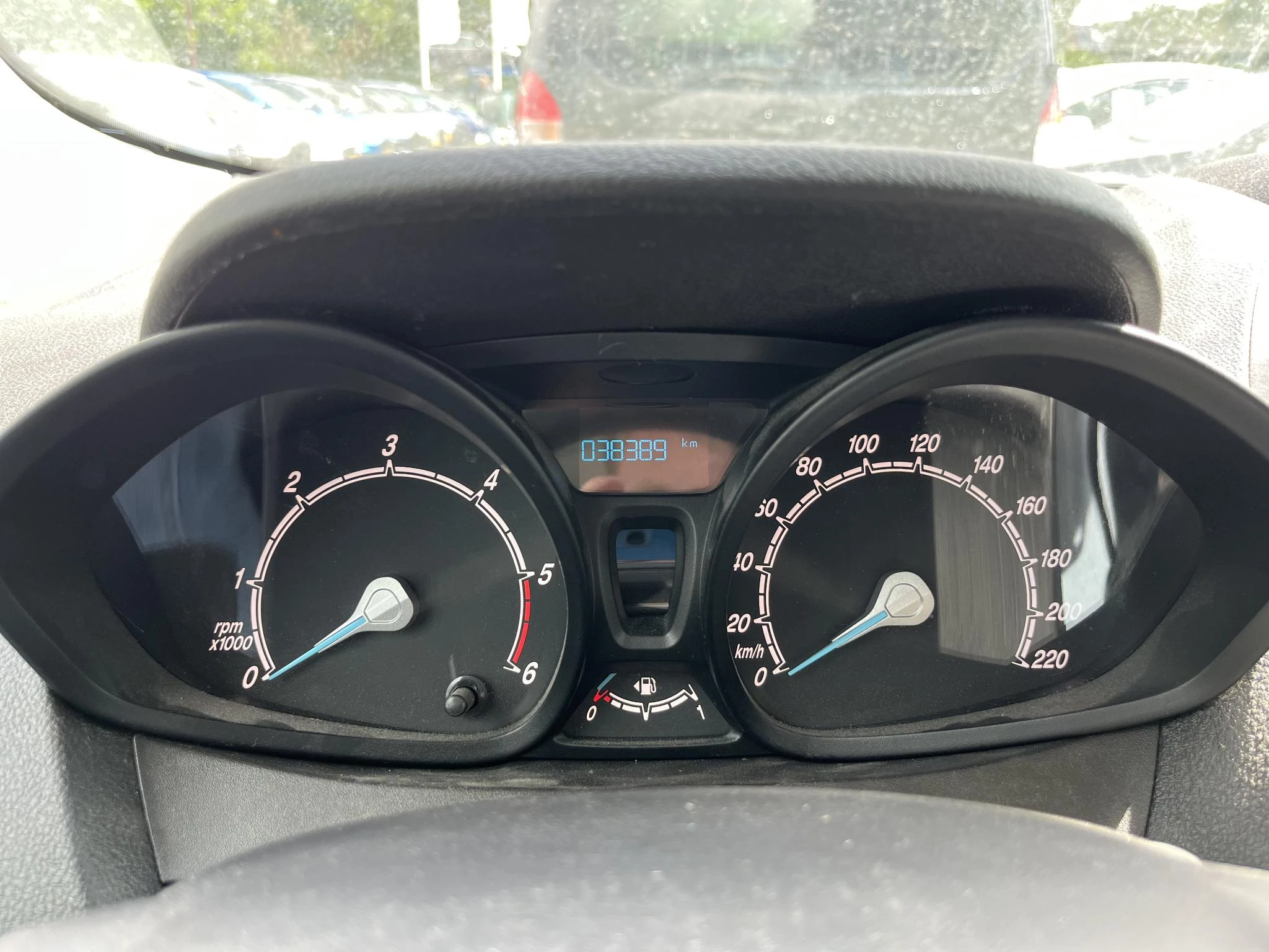 Hoofdafbeelding Ford Transit Courier