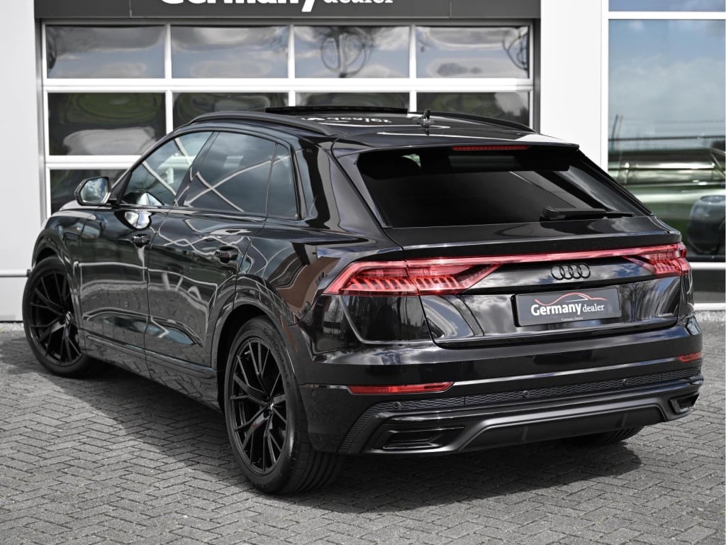 Hoofdafbeelding Audi Q8