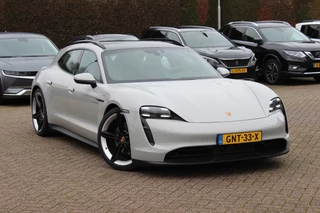 Hoofdafbeelding Porsche Taycan Porsche Taycan Sport Turismo 4S 93 kWh / SoH 91,9% / Panoramadak / 360Camera / Head-up / Accu Performance+ / 21'' / Achterasbesturing / Luchtvering / Keyless / Stoel+Stuurverwarming / DAB / ACC