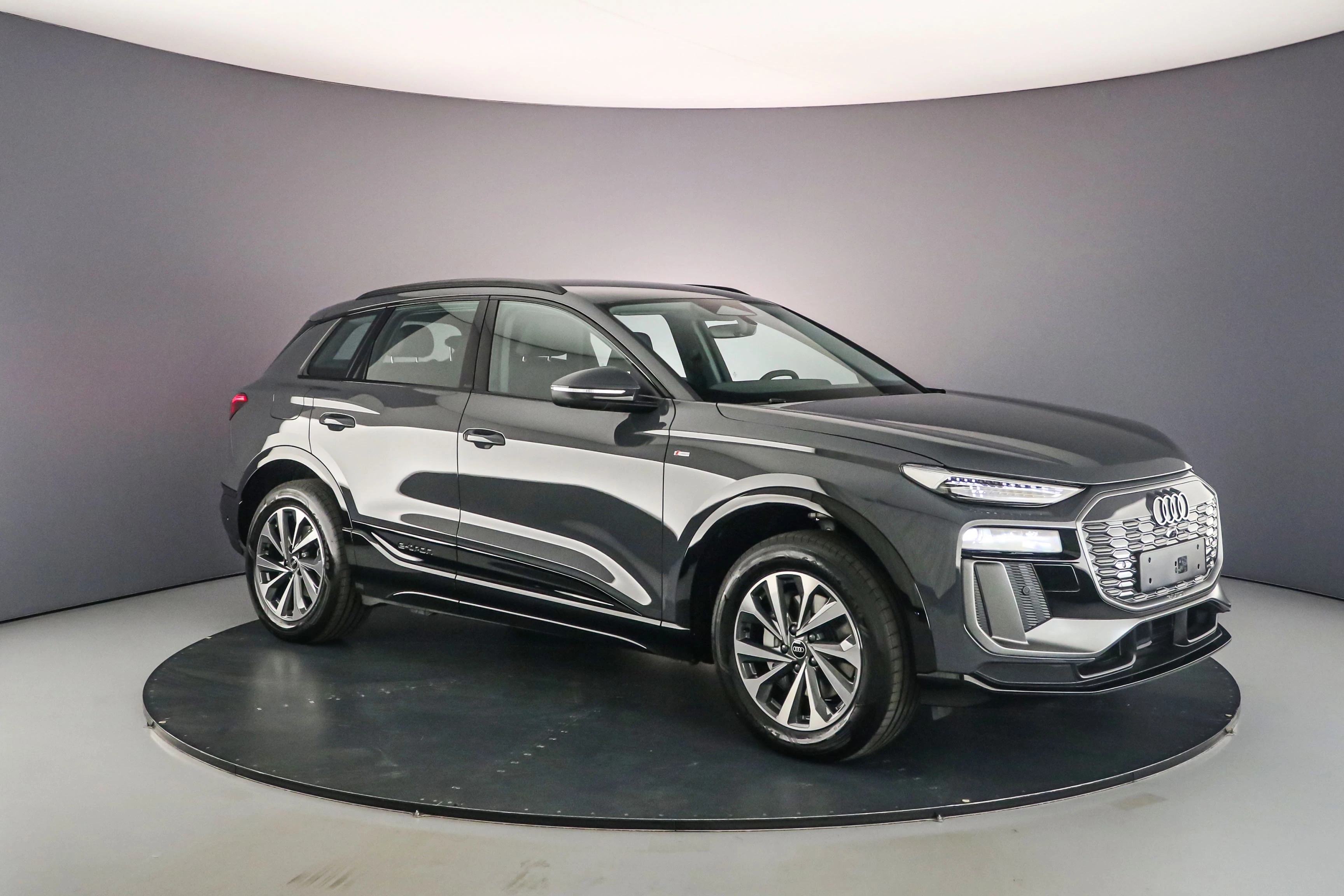Hoofdafbeelding Audi Q6 e-tron