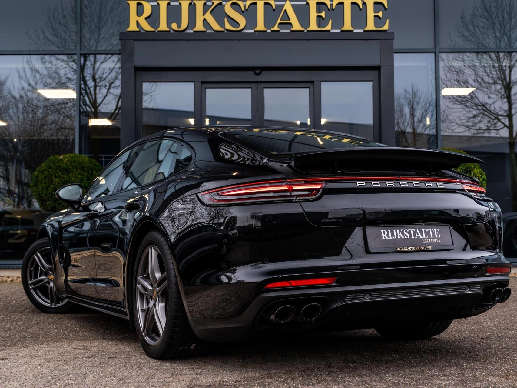 Hoofdafbeelding Porsche Panamera
