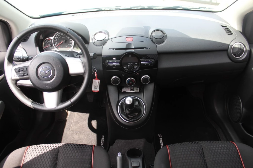 Hoofdafbeelding Mazda 2