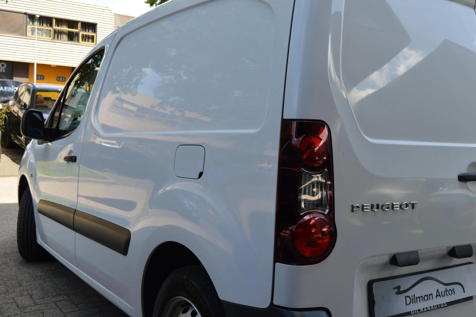 Hoofdafbeelding Peugeot Partner