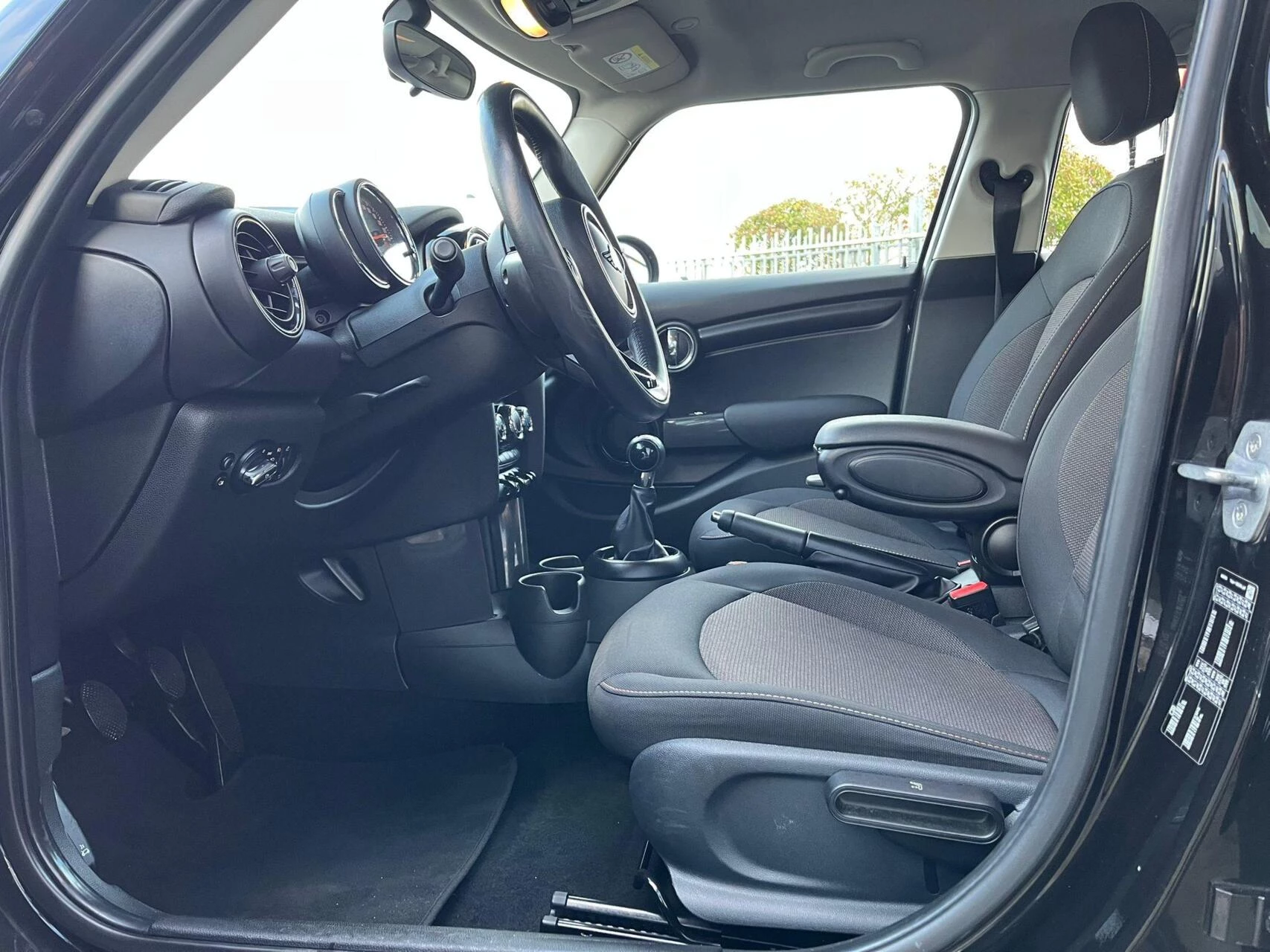 Hoofdafbeelding MINI One