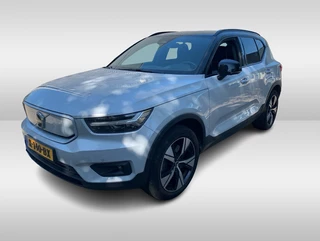 Volvo XC40 Recharge P8 AWD R-Design / SoH 92,1% / Trekhaak / Panoramadak / Camera / Keyless / Harman Kardon / 19'' / Half leder / Stuur+Stoelverwarming / DAB / Dodehoek / ACC