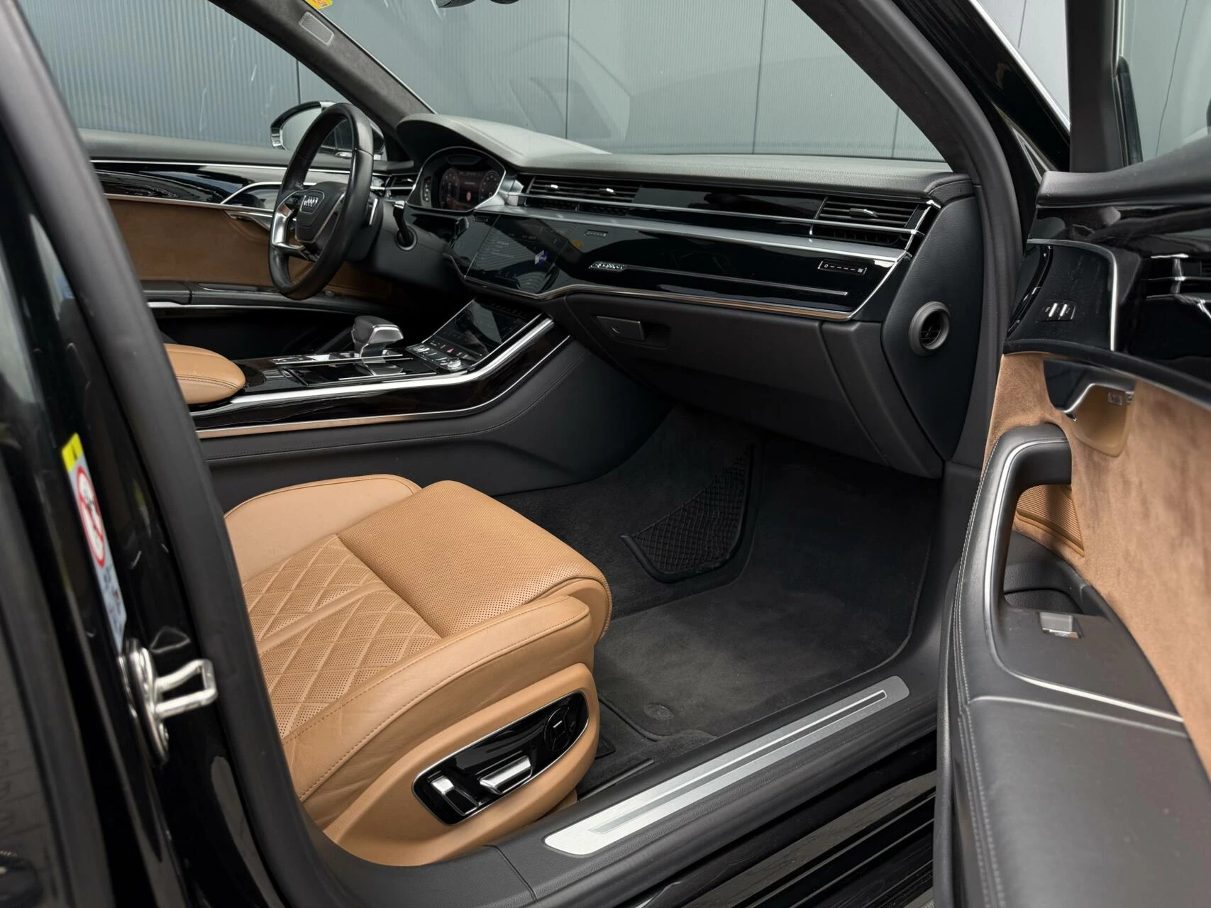 Hoofdafbeelding Audi A8