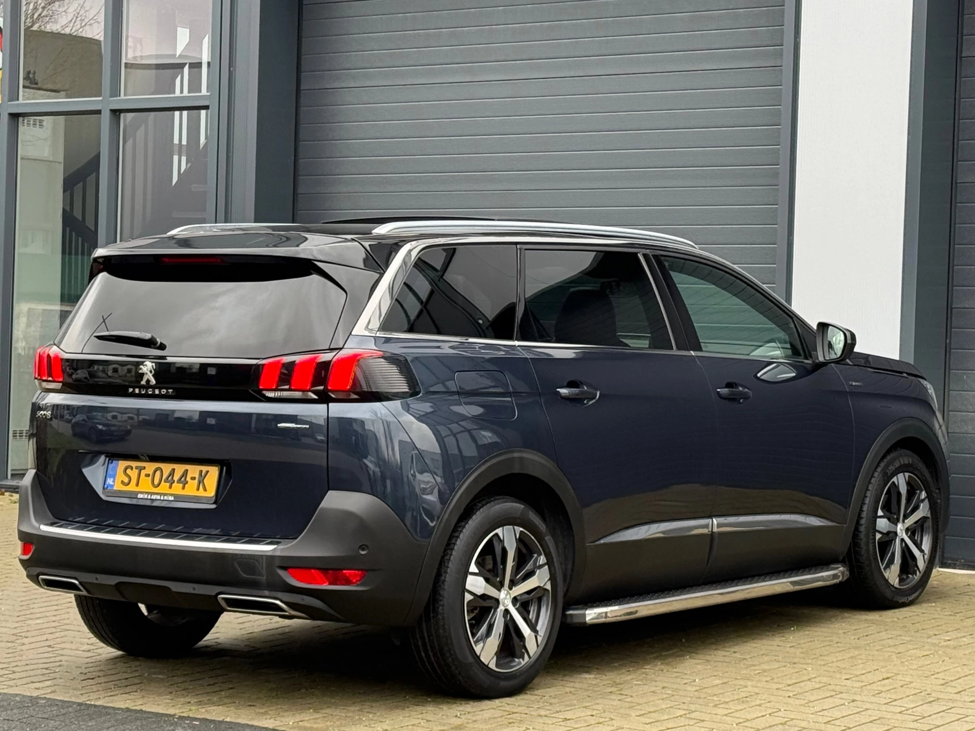 Hoofdafbeelding Peugeot 5008
