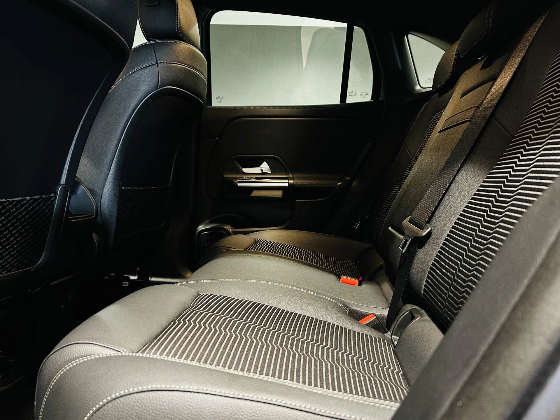 Hoofdafbeelding Mercedes-Benz EQA