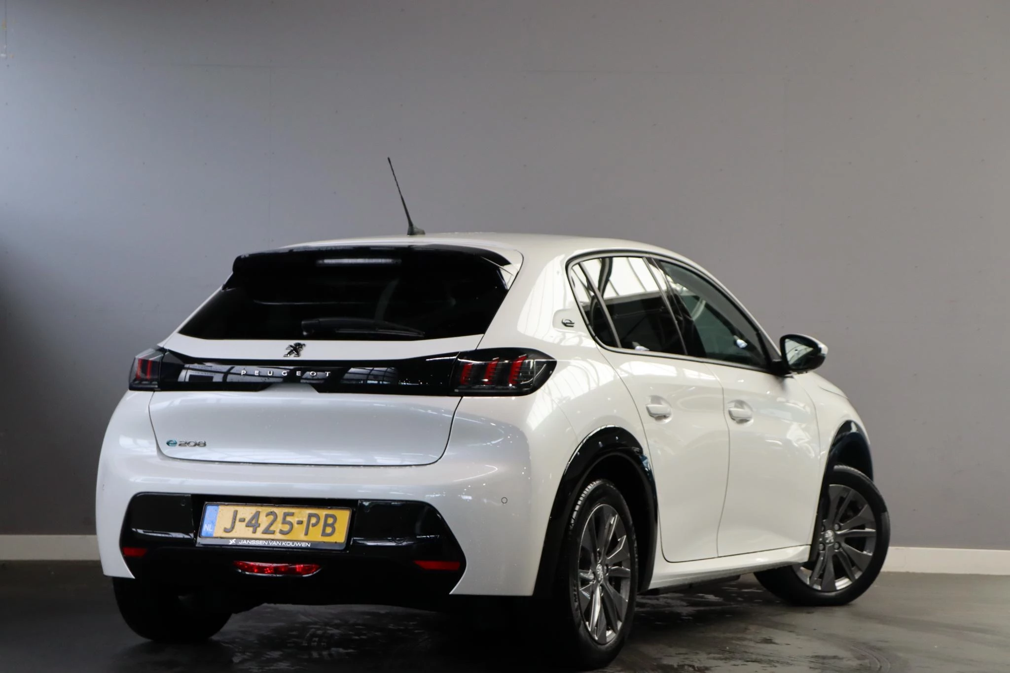 Hoofdafbeelding Peugeot e-208