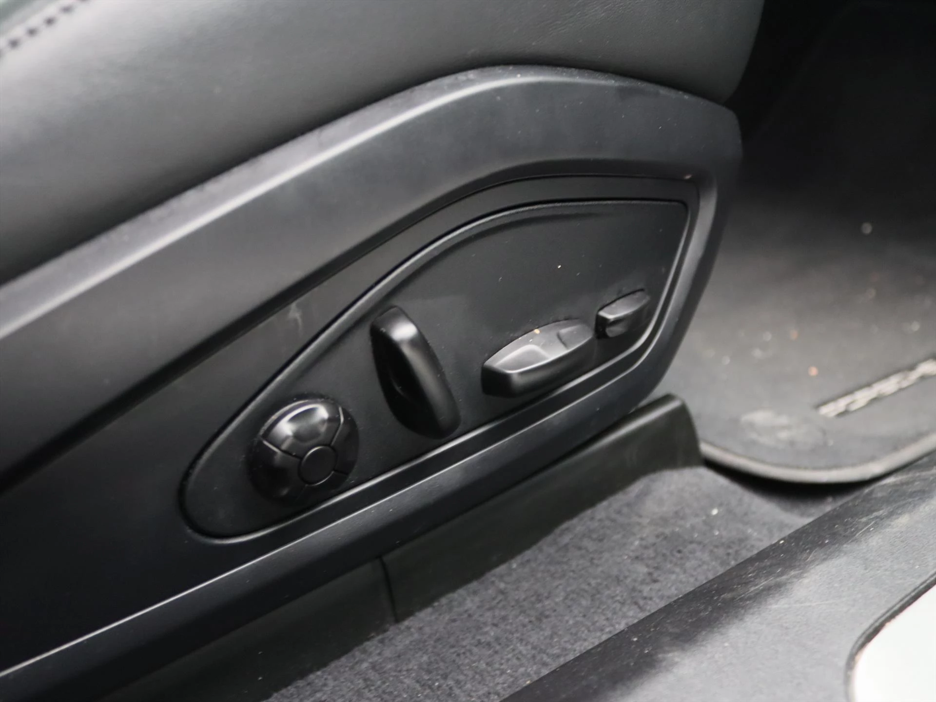 Hoofdafbeelding Porsche Taycan