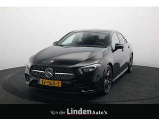 Hoofdafbeelding Mercedes-Benz A-Klasse Mercedes-Benz A-Klasse 200 Business Solution AMG 164PK | Widescreen | Achteruitrijcamera | Navigatie | Carplay&Android