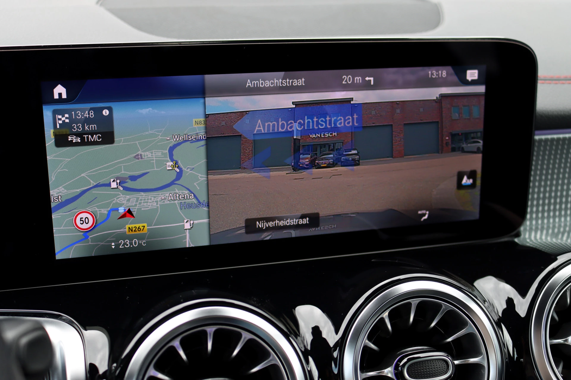 Hoofdafbeelding Mercedes-Benz EQB