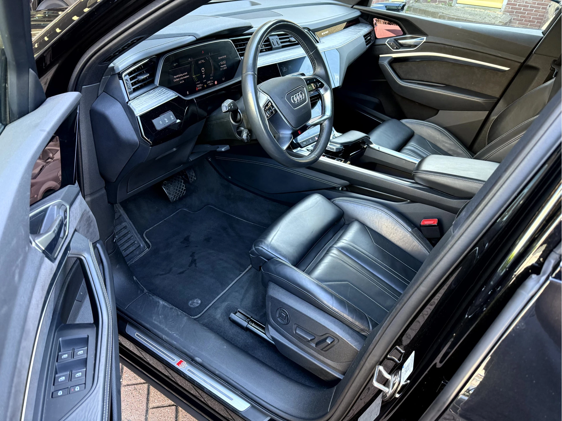 Hoofdafbeelding Audi e-tron