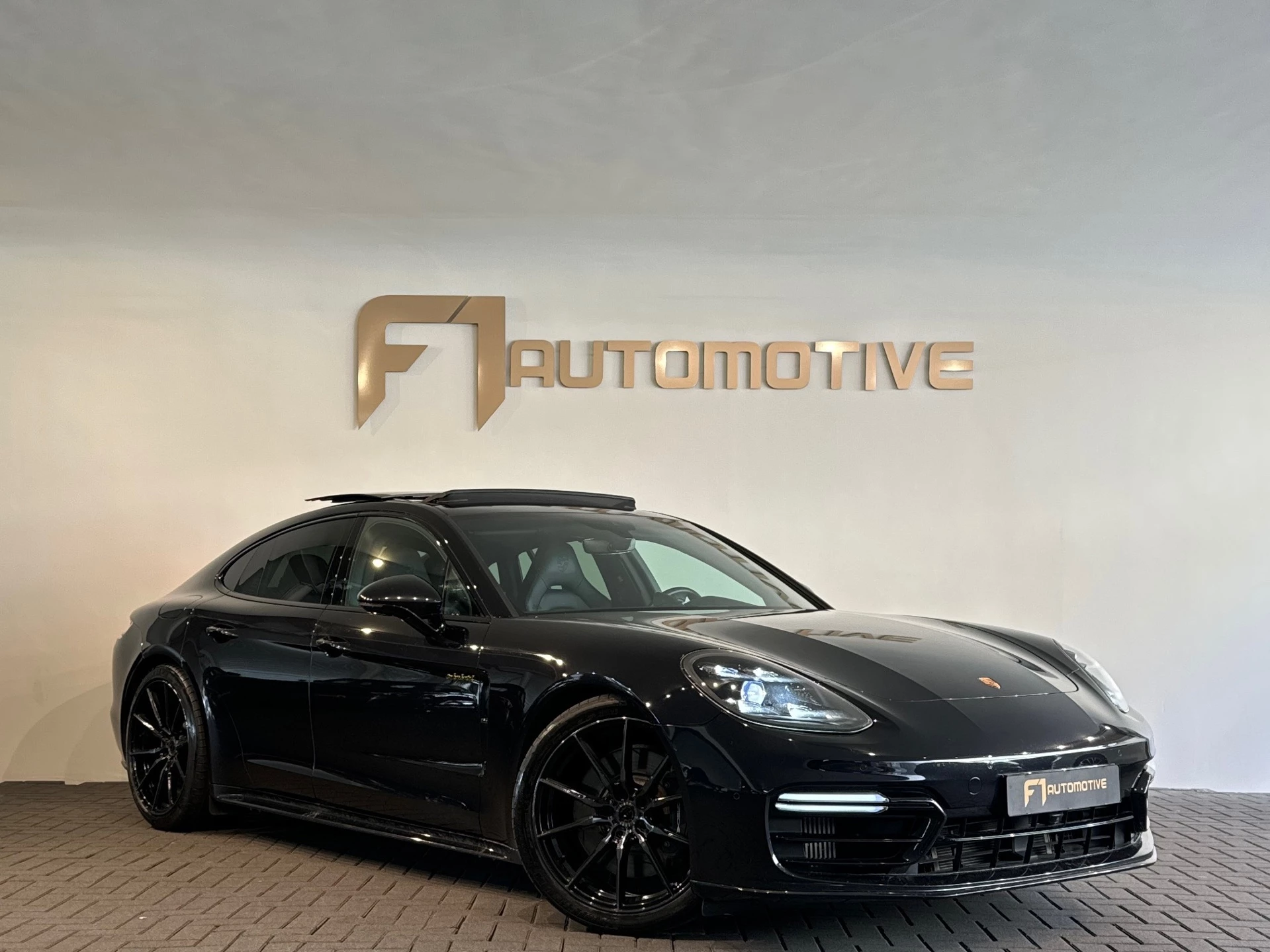 Hoofdafbeelding Porsche Panamera