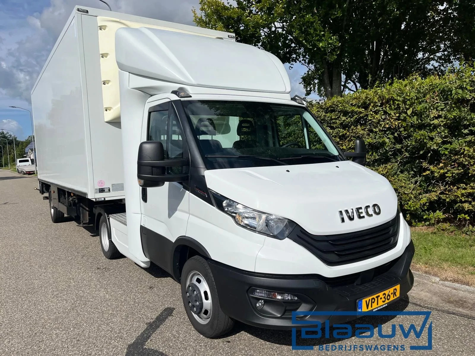 Hoofdafbeelding Iveco 40C18 Be trekker + Be bloemen oplegger