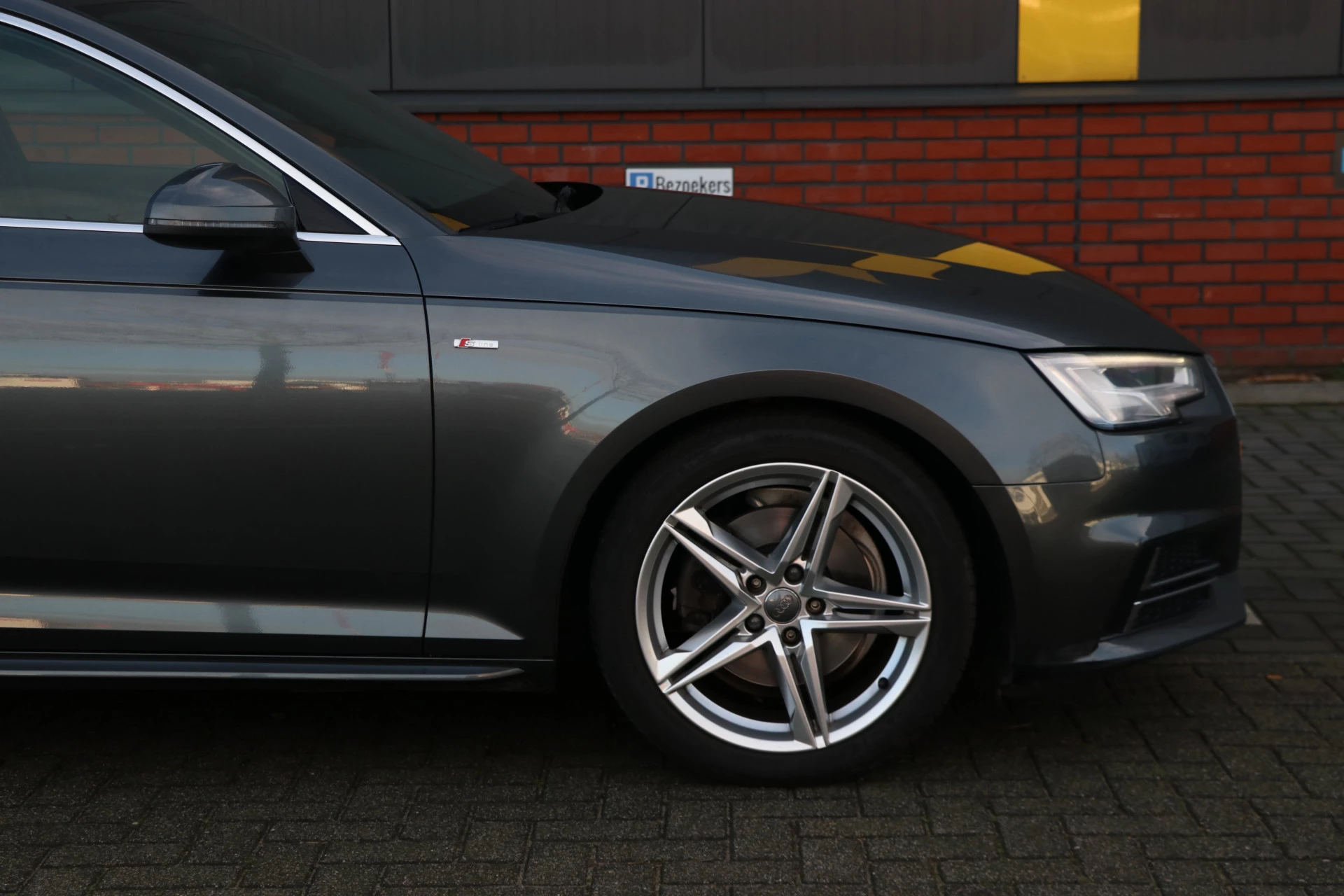 Hoofdafbeelding Audi A4