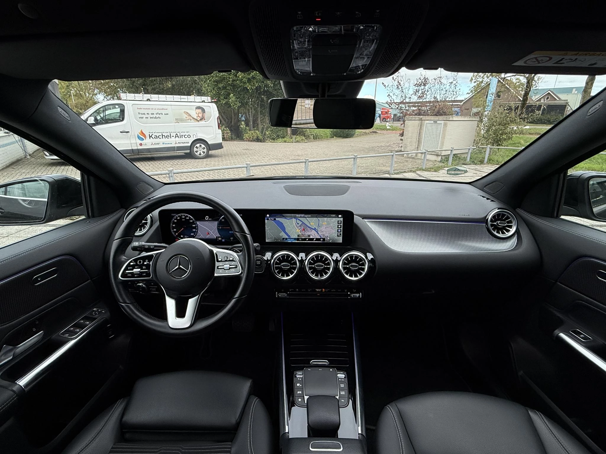 Hoofdafbeelding Mercedes-Benz EQA