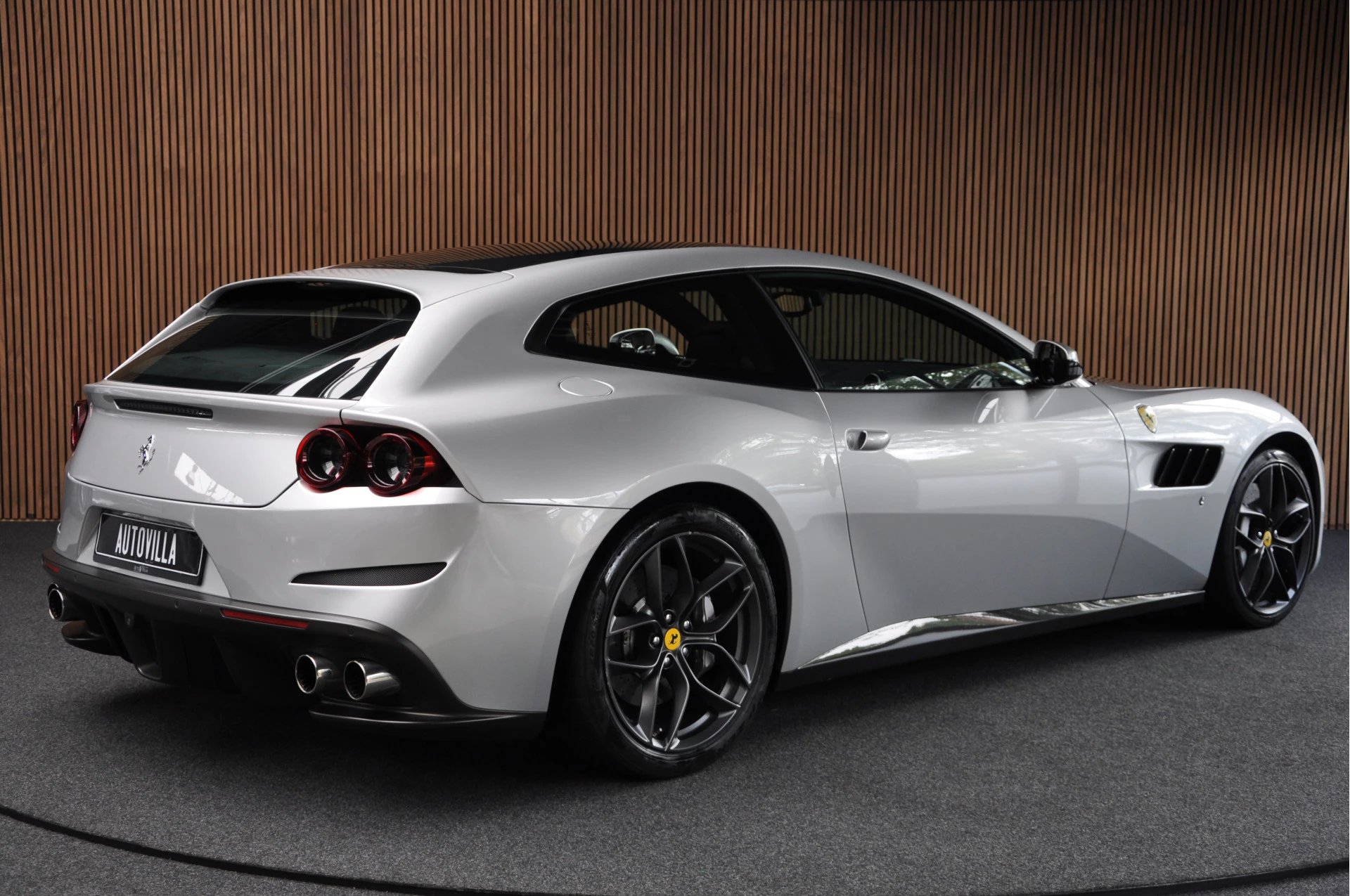 Hoofdafbeelding Ferrari GTC4Lusso