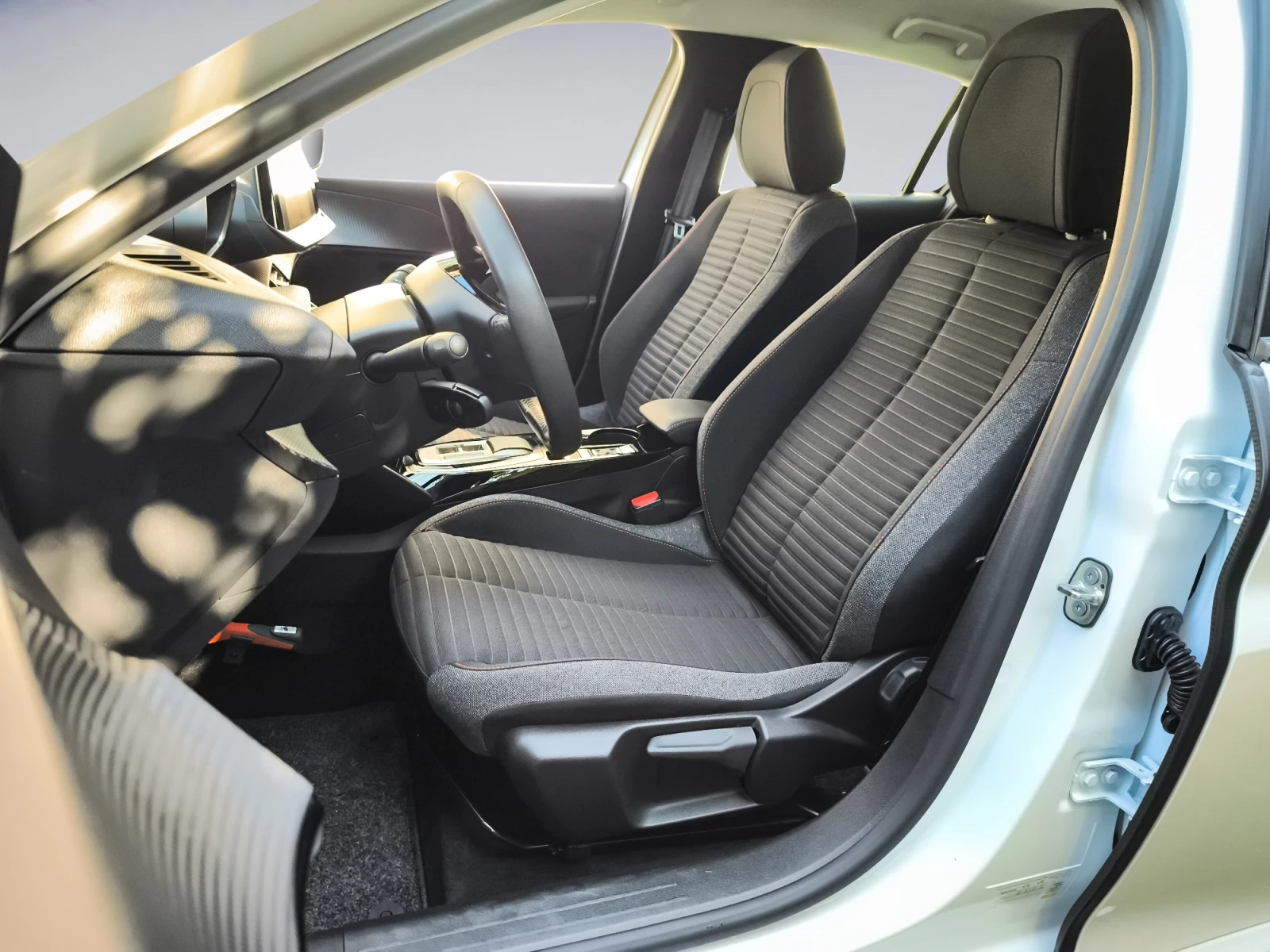 Hoofdafbeelding Peugeot e-208