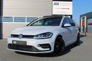 Volkswagen Golf 1.5 TSI Highline Business R / PANO / CAMERA / PDC V+A/ BOM VOLLL