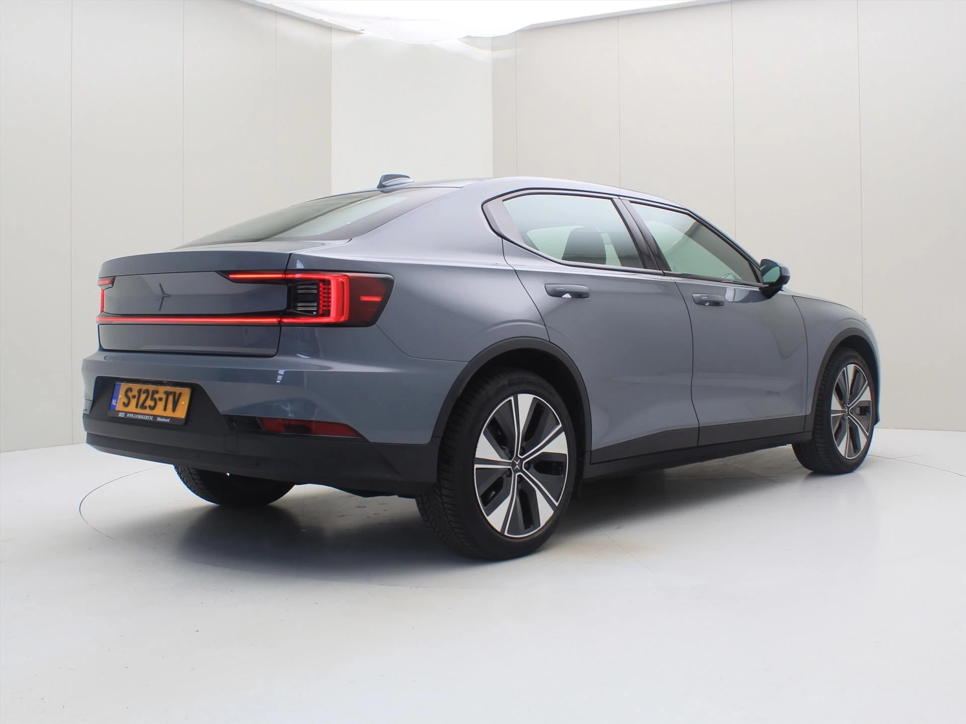 Hoofdafbeelding Polestar 2