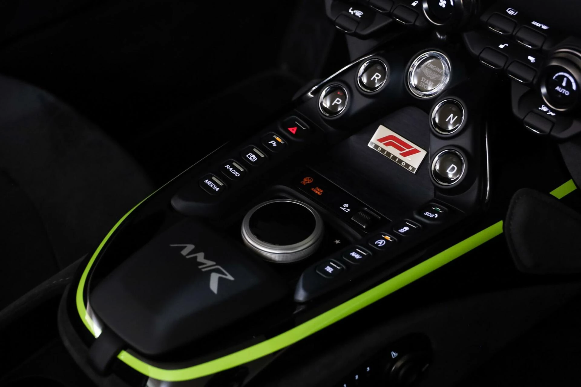 Hoofdafbeelding Aston Martin V8 Vantage