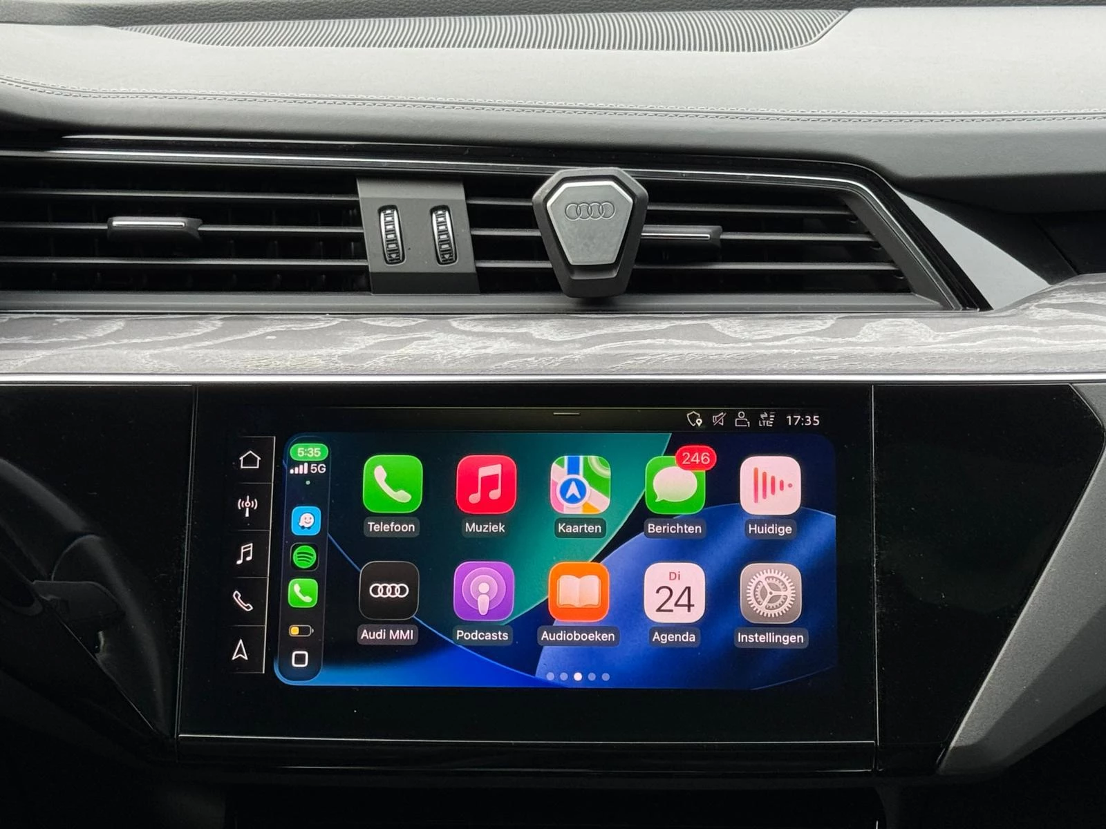 Hoofdafbeelding Audi e-tron