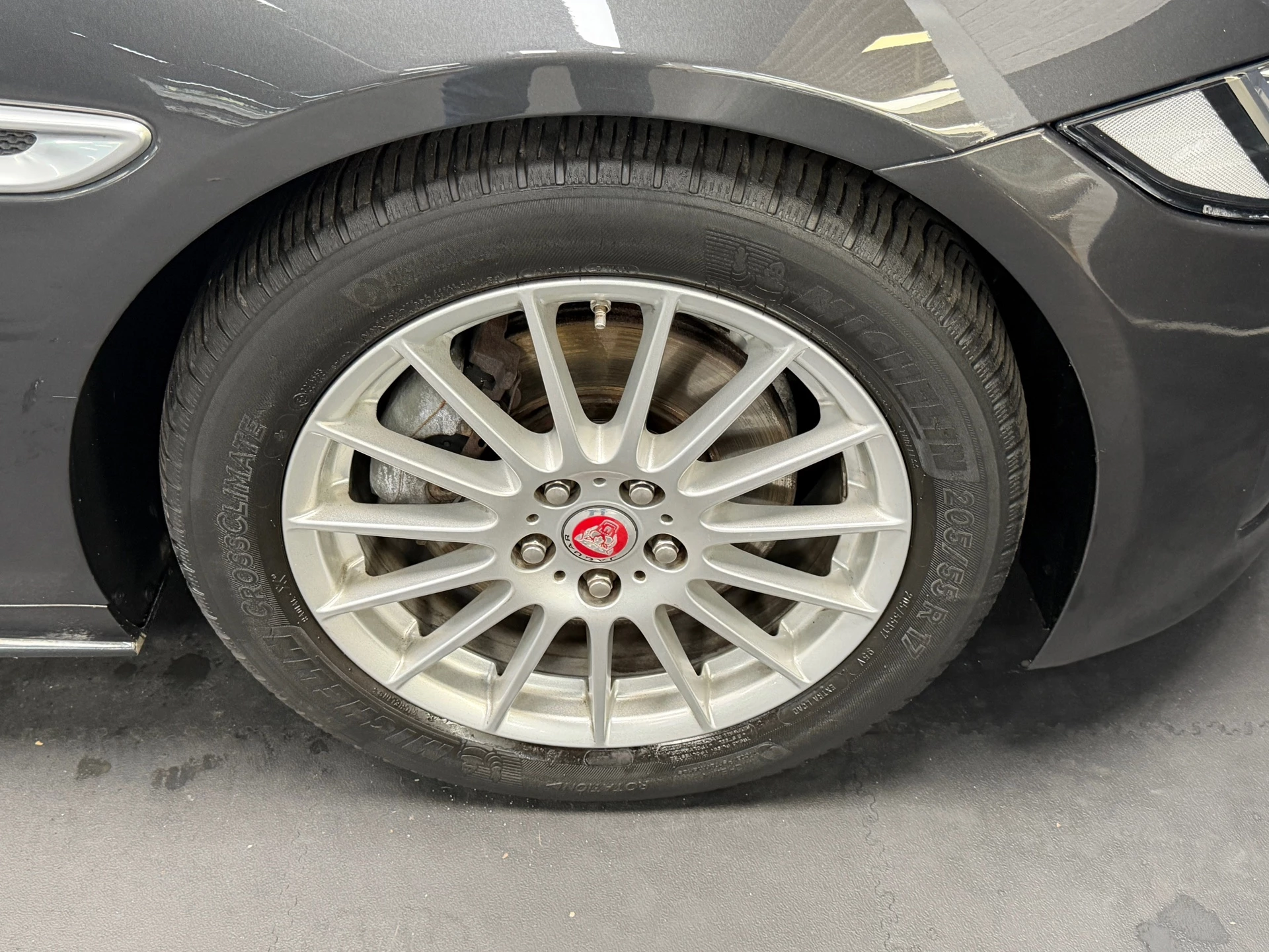 Hoofdafbeelding Jaguar XE