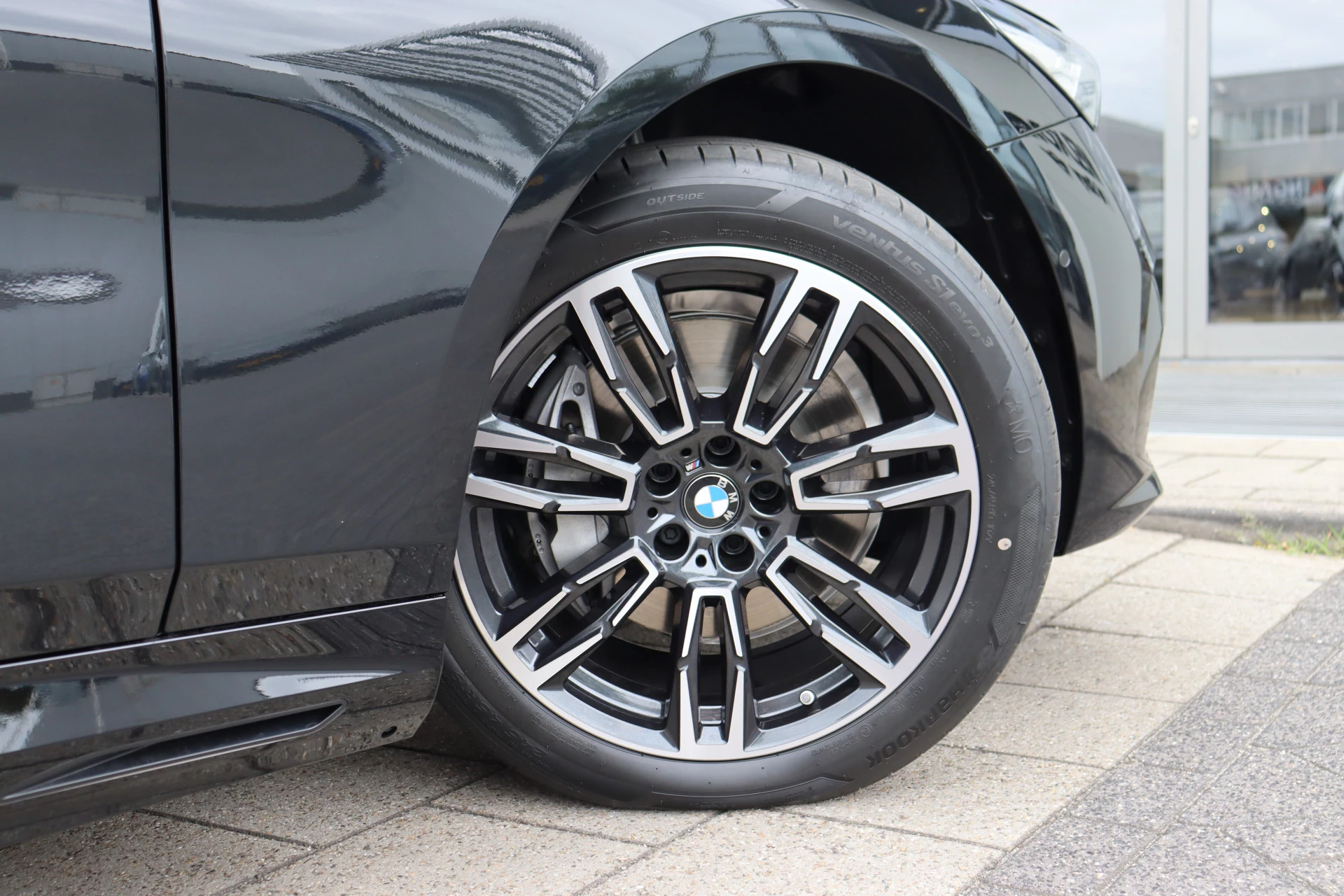 Hoofdafbeelding BMW i5