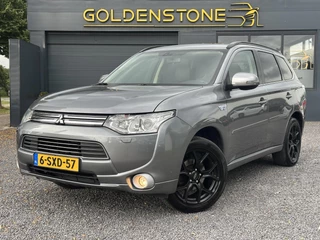 Hoofdafbeelding Mitsubishi Outlander Mitsubishi Outlander 2.0 PHEV Instyle 1e Eigenaar,Navi,Camera,Trekhaak,Schuifdak,Stoelverwarming,Clima,Cruise,Lm velgen,Dealer Onderhouden,Leder,Apk tot 20-12-2025