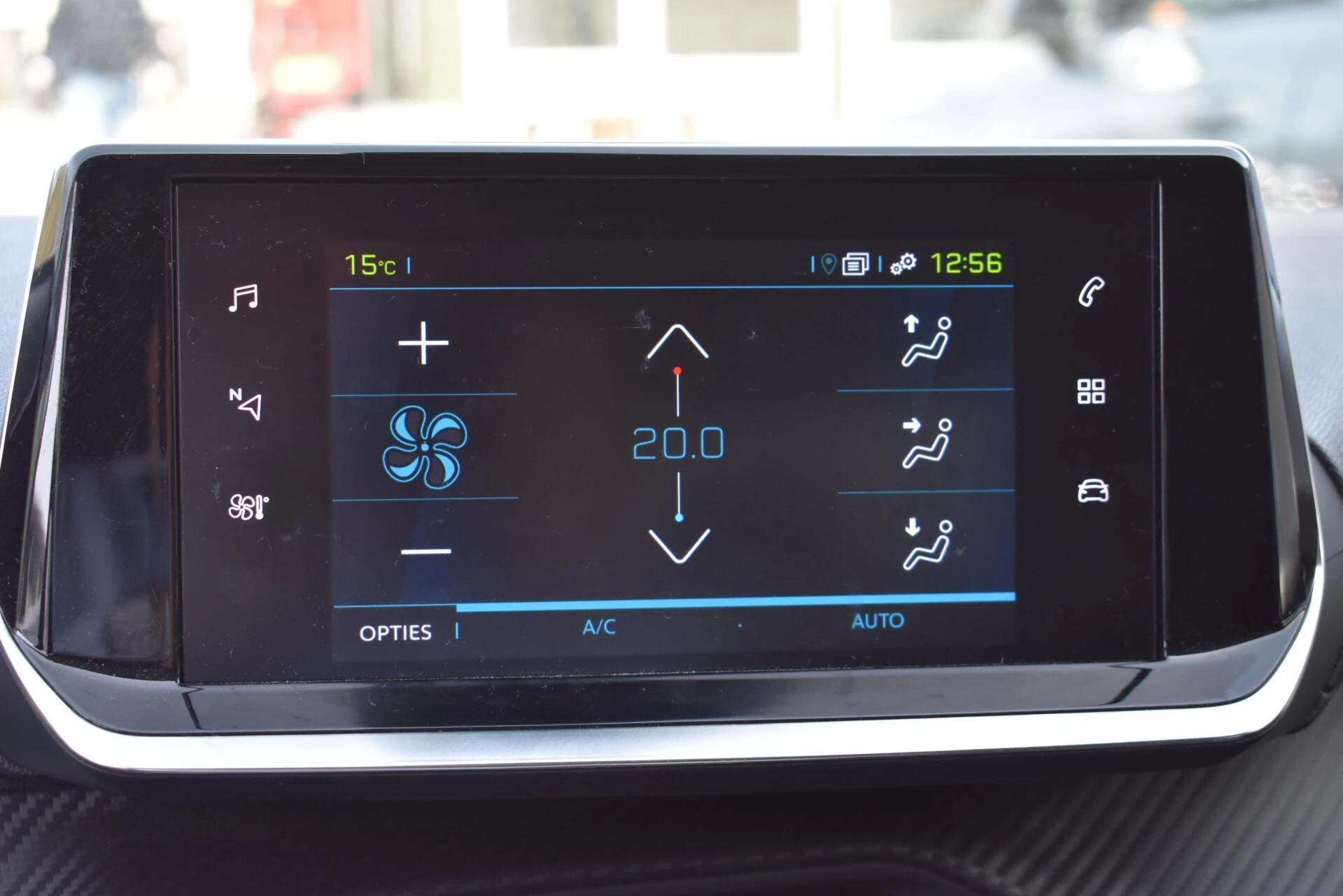 Hoofdafbeelding Peugeot e-208